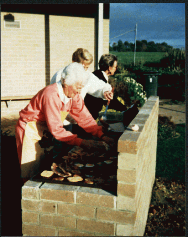 NHPTC-21st-BBQ-post-1986.gif